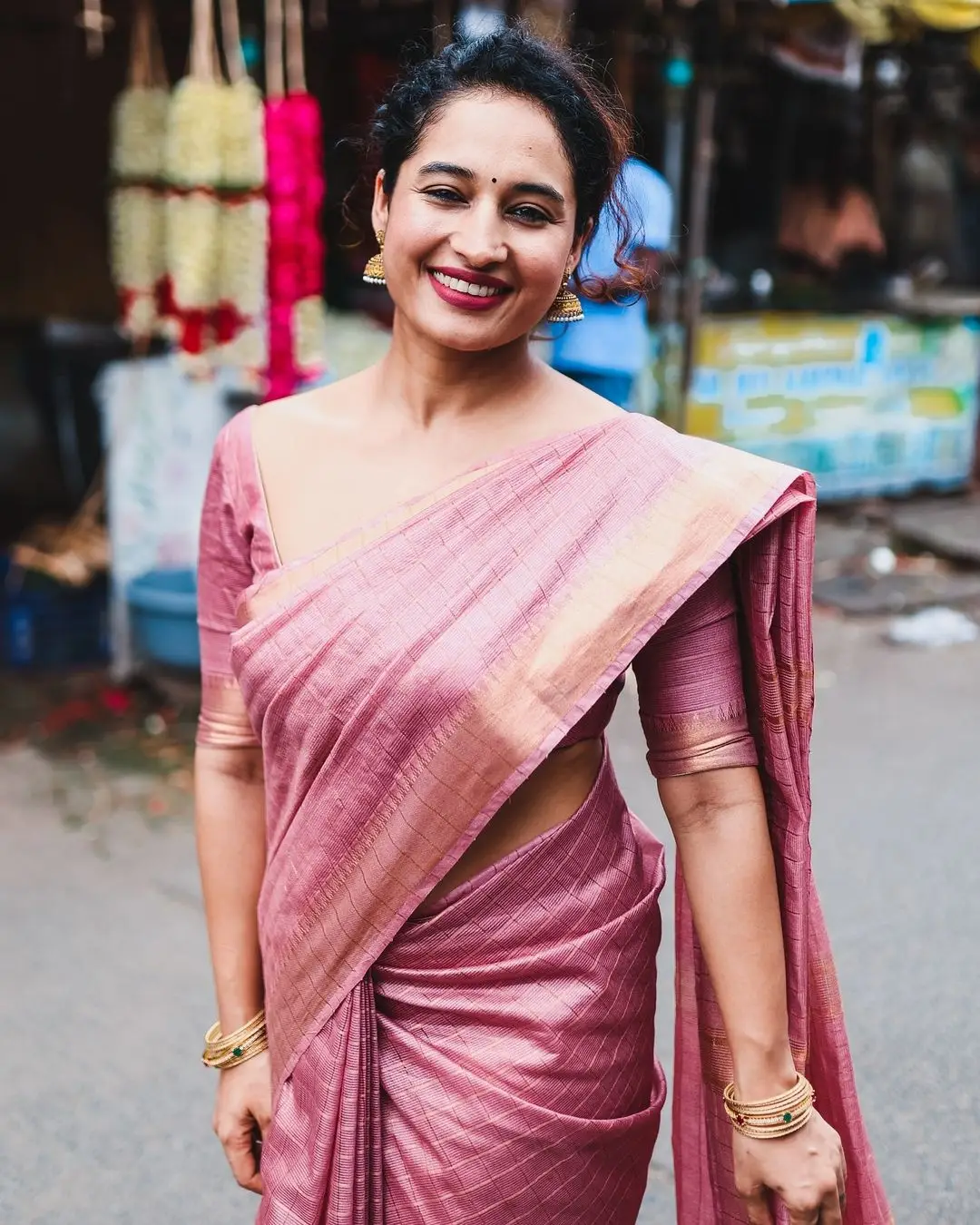 POOJA RAMACHANDRAN IN TRADITIONAL PINK SAREE